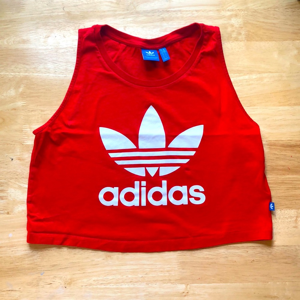 Adidas woman sleeveless crop top.